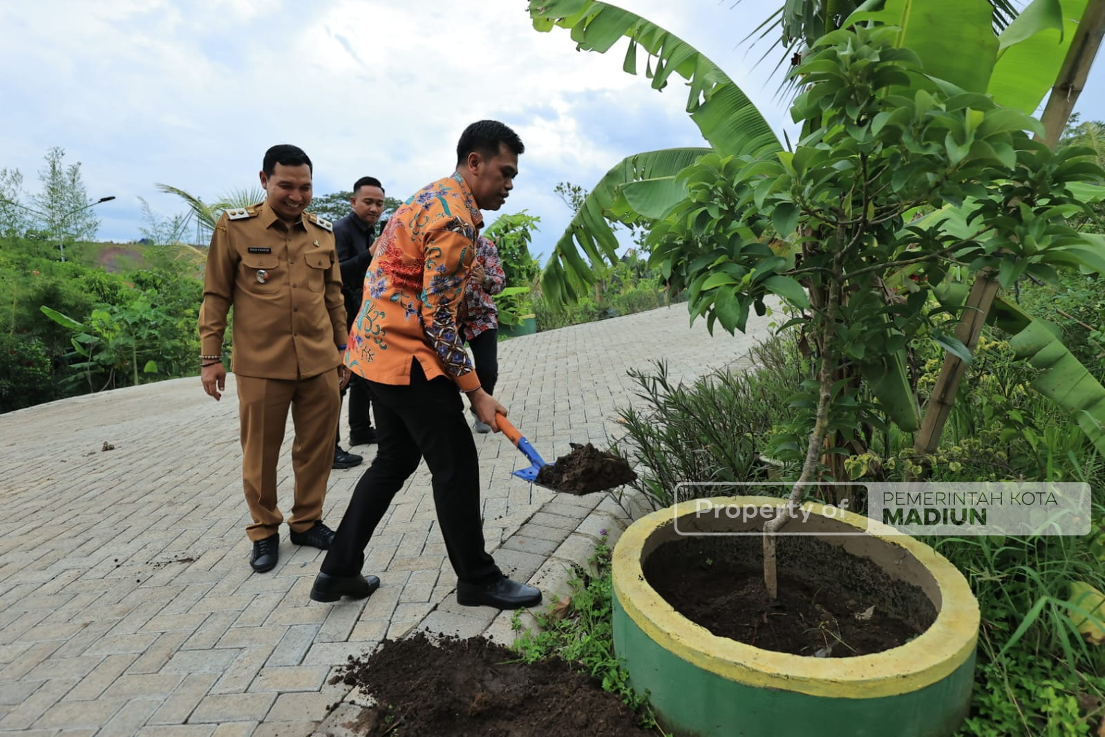 Terima Kunjungan Kerja Pemkot Blitar, Wali Kota Madiun Paparkan Akuntabilitas Keuangan dan Perkembangan Pembangunan Kota
