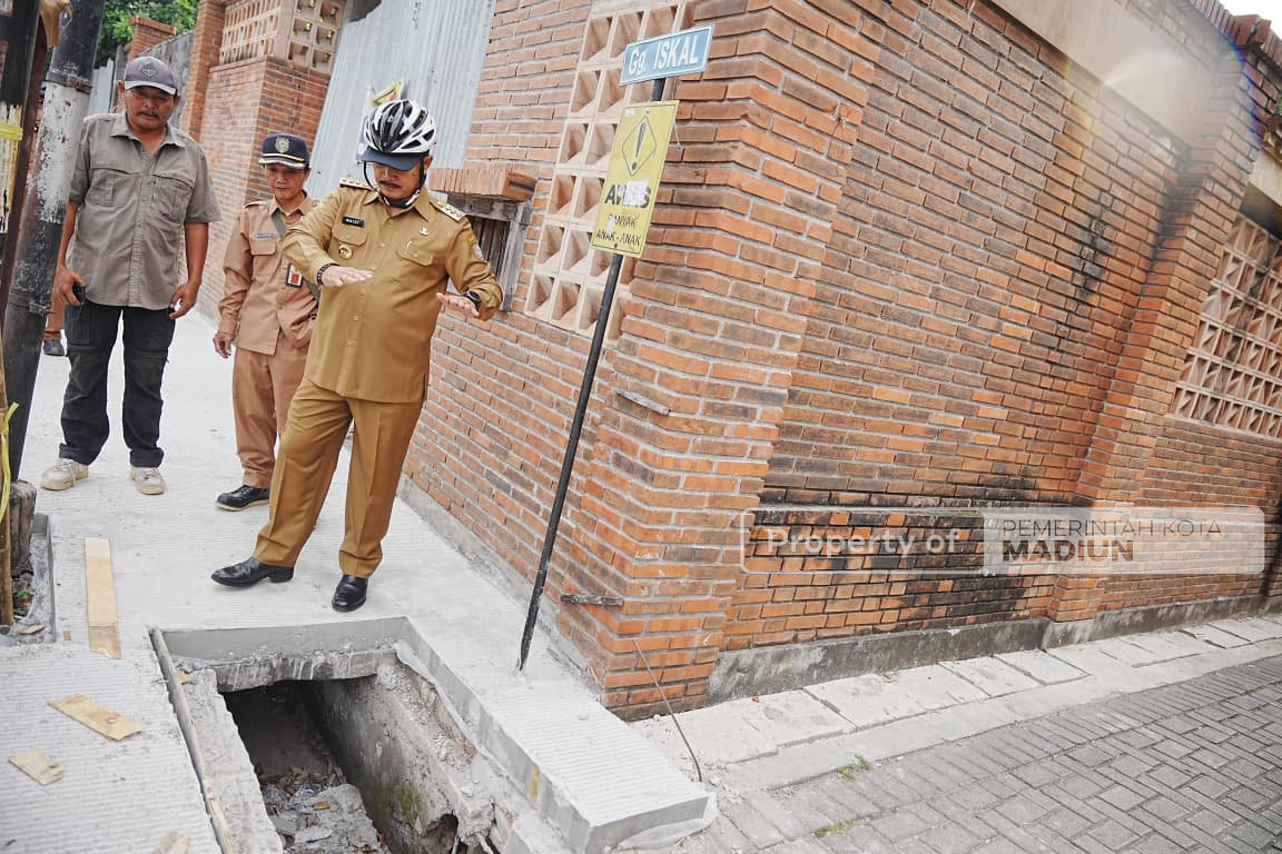 Cek Fasum dan Proyek, Wali Kota Madiun Pastikan Semua On The Track