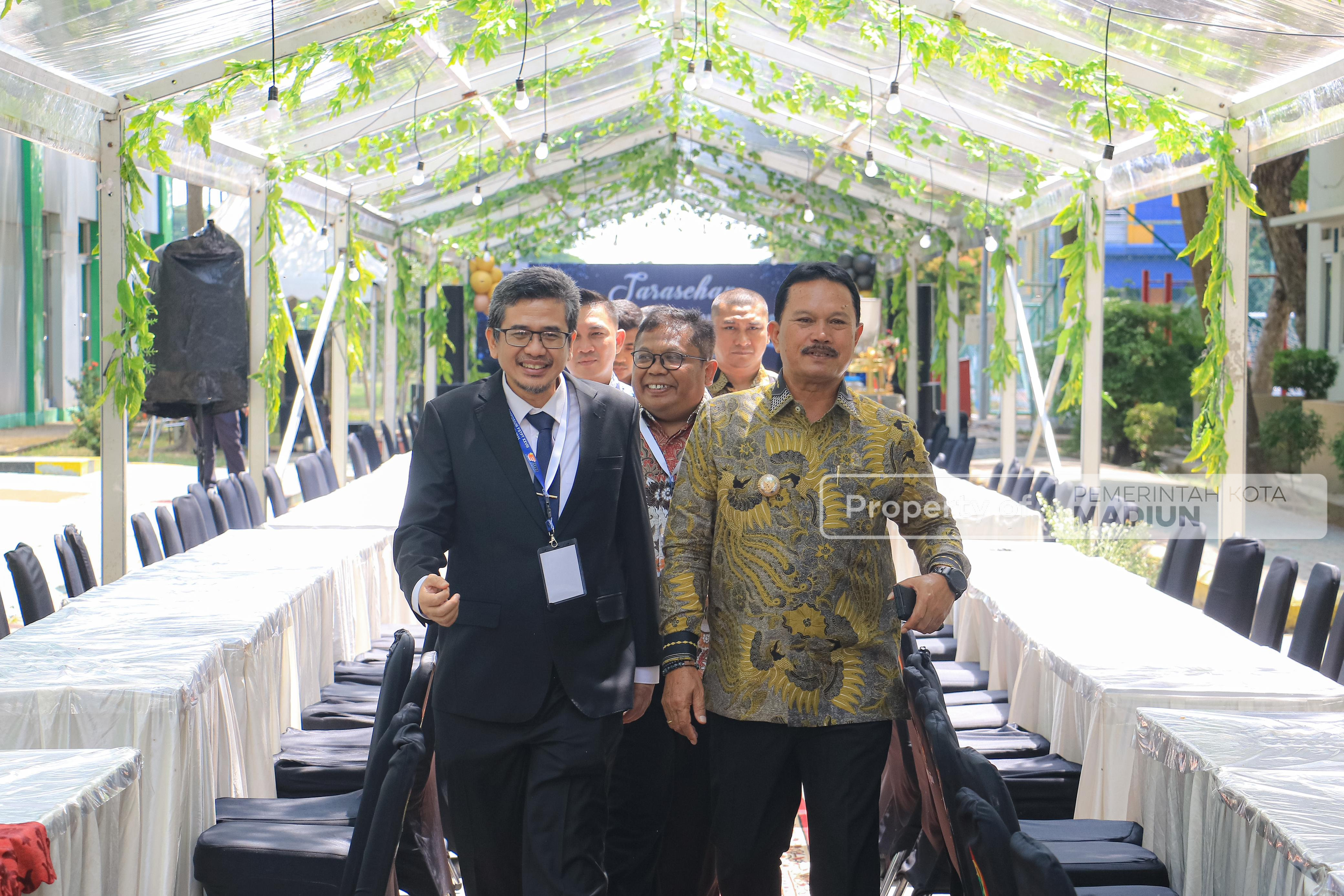 Wali Kota Madiun Apresiasi Perkembangan Perguruan Tinggi dalam Simposium FSTPT di PPI Madiun