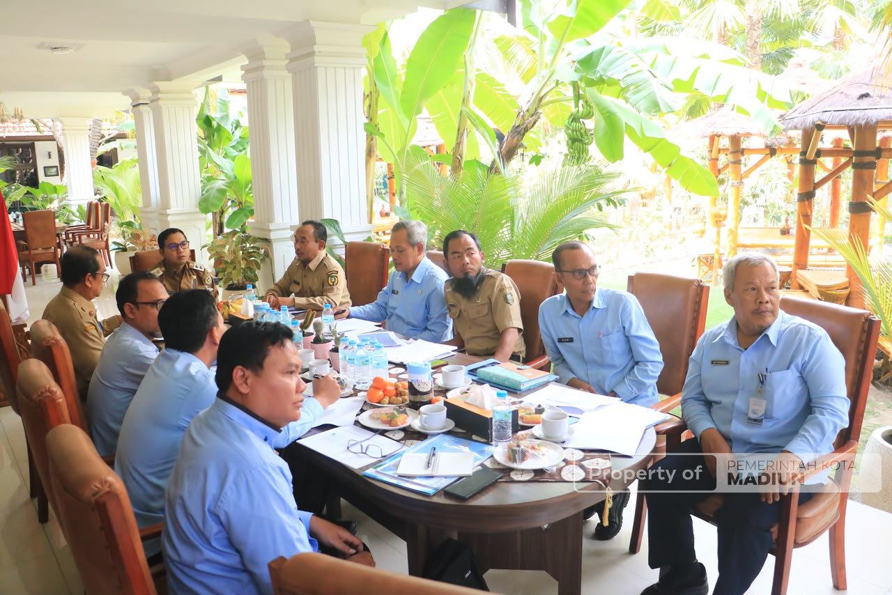 Dorong Perumda Tirta Taman Sari Lebih Profesional, Plt Wali Kota Tekankan Fokus pada Pelayanan