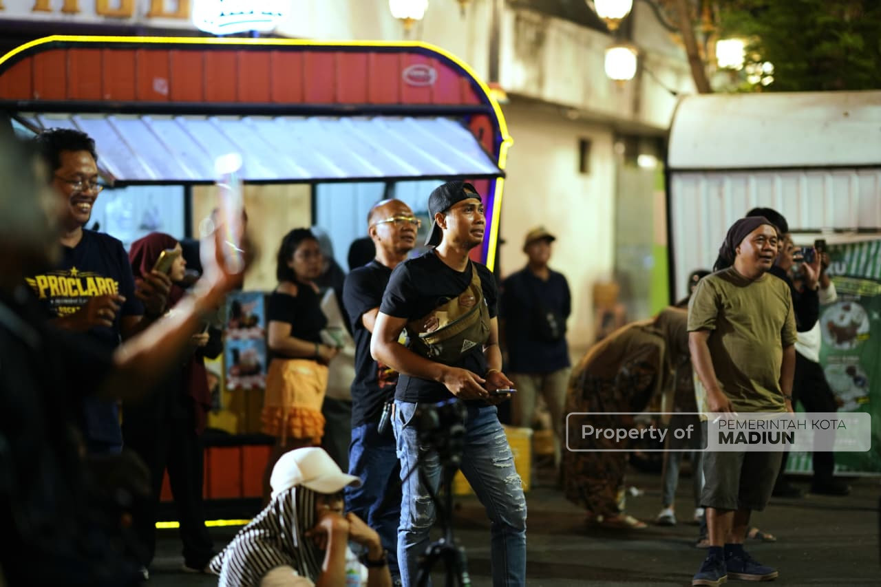 Saksikan Proclaro Rocktrain, Plt Wali Kota: Tahun Depan Bikin Event Besar Dibiayai Pemkot