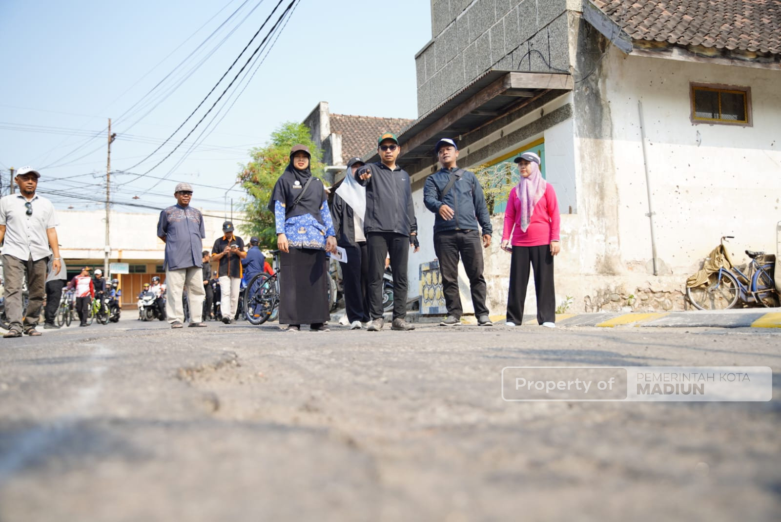 Tak Sekadar Gowes, Plt Wali Kota Temukan Persoalan dan Selesaikan di Tempat