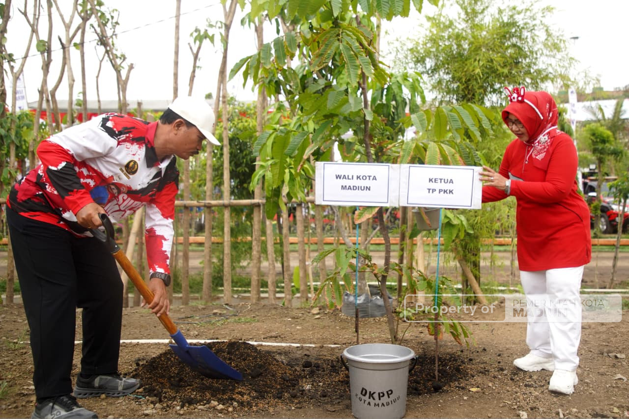 Hadiri Peringatan HUT ke-80 RI DWP, Wali Kota Tekankan Disiplin dan Doa Keluarga sebagai Fondasi